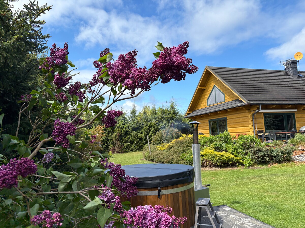 Timber House — ogród i hot tub